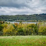 Σπίτι διακοπών Grade 2 Listed 2 Bedroom Pet Friendly - Parking - Hot Tub - Very Quiet