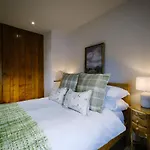 Grade 2 Listed 2 Bedroom Pet Friendly - Parking - Hot Tub - Very Quiet * Bowness-on-Windermere