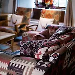 Grade 2 Listed 2 Bedroom Pet Friendly - Parking - Hot Tub - Very Quiet Bowness-on-Windermere