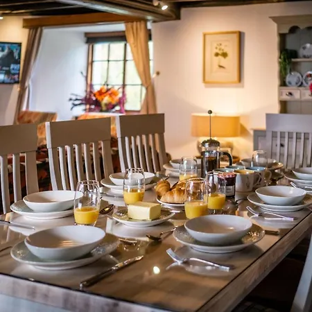 Ferienhaus Grade 2 Listed 2 Bedroom Pet Friendly - Parking - Hot Tub - Very Quiet