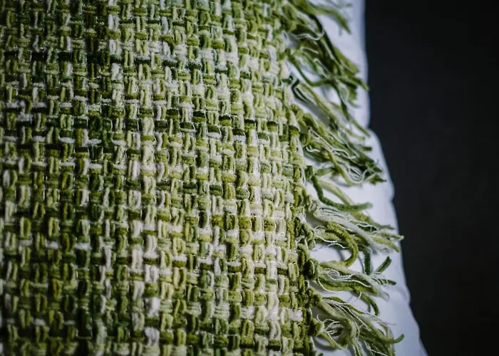 度假居 Grade 2 Listed 2 Bedroom Pet Friendly - Parking - Hot Tub - Very Quiet *