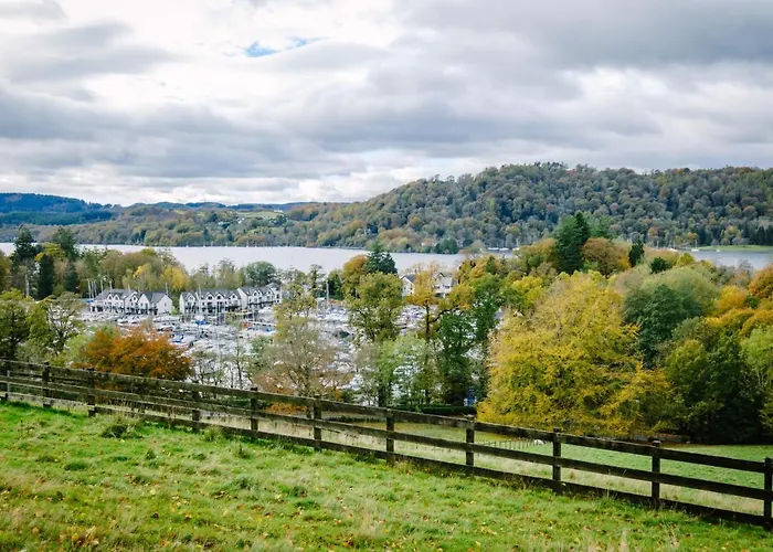 度假居 Grade 2 Listed 2 Bedroom Pet Friendly - Parking - Hot Tub - Very Quiet