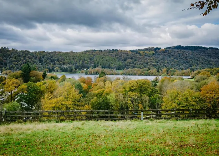 度假居 Grade 2 Listed 2 Bedroom Pet Friendly - Parking - Hot Tub - Very Quiet