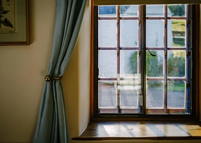 Grade 2 Listed 2 Bedroom Pet Friendly - Parking - Hot Tub - Very Quiet * 鲍内斯温德米尔