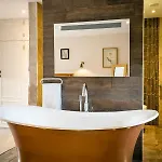 Grade 2 Listed 2 Bedroom Pet Friendly - Parking - Hot Tub - Very Quiet Tatil Evi *